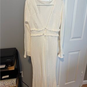 Elegant Cream Knit Maxi Dress